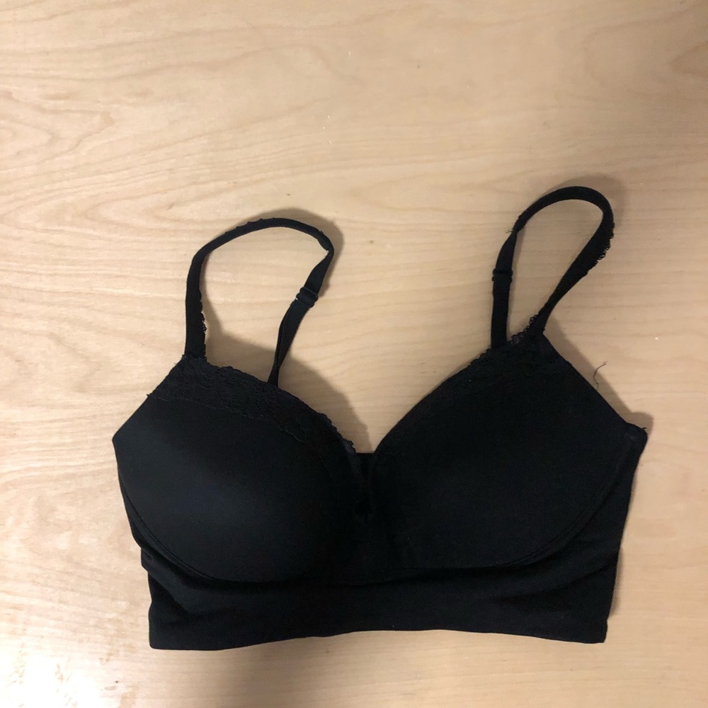 Victoria secrets black no wire padded push up bra